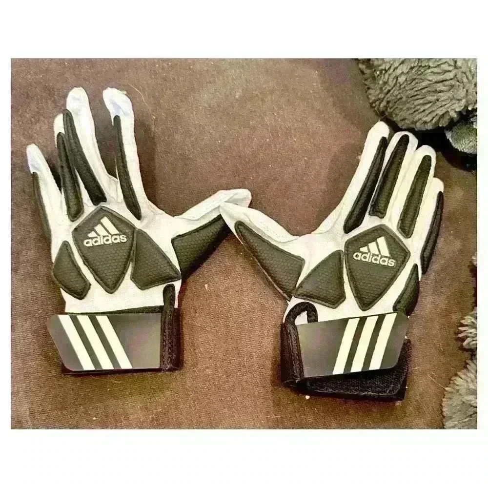 Adidas Youth Small Sports Gloves - Black & White Football Gloves